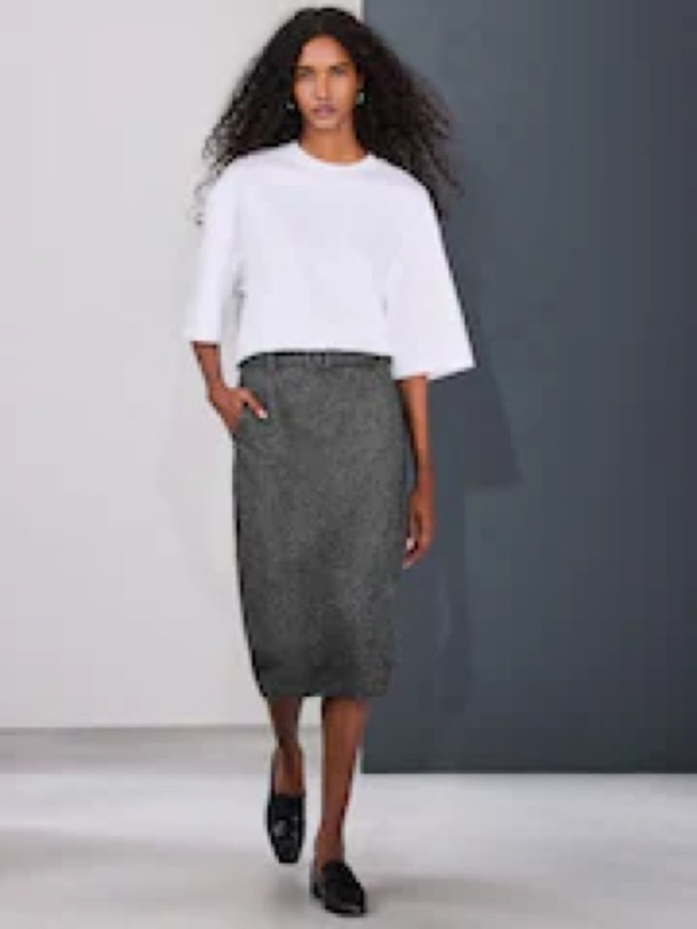 GAP Gray Midi Pencil Skirt